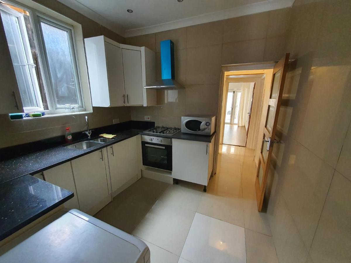 Private Room- Direct Travel Central/ Heathrow Лондон Екстериор снимка