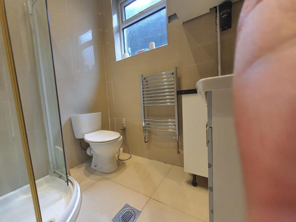 Private Room- Direct Travel Central/ Heathrow Лондон Екстериор снимка